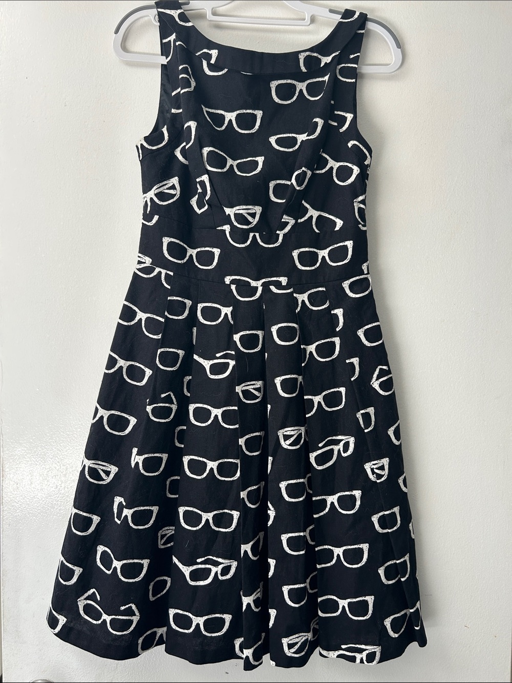 Eva Franco Black Dress with White Sunglasses Print